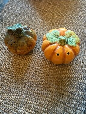 Vintage 1995 Fitz and Floyd  Pumpkin Salt and Pepper Shakers